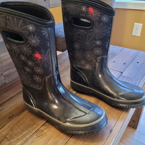 Boys Bog style boots- size 3 - Picture 3 of 4